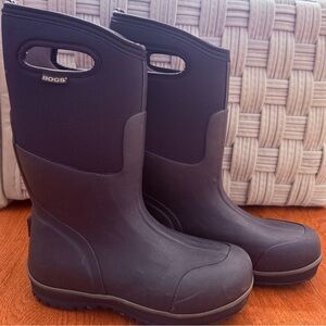 Men’s Bogs Boots - size 8 Black